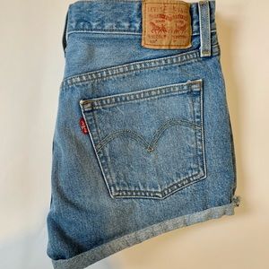Levi’s 501 Medium Wash Denim Shorts